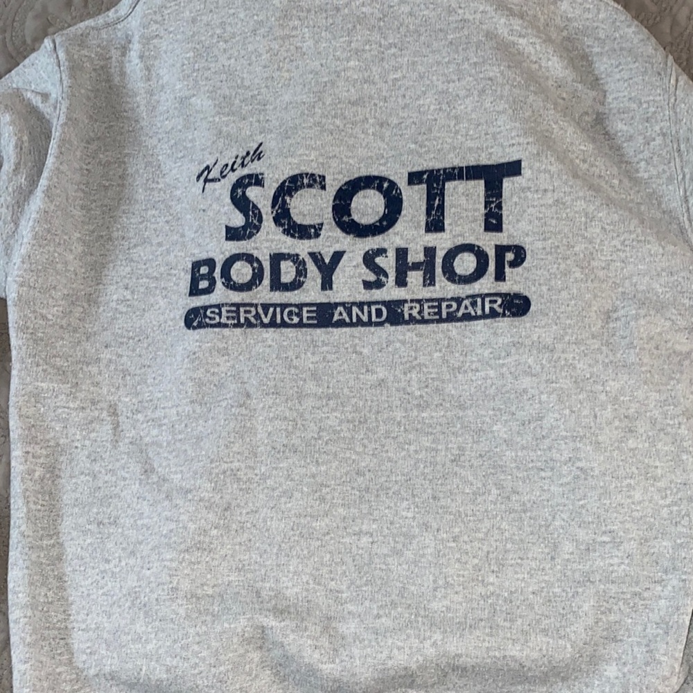Medium Men’s Gray Hoodie ‘One Tree Hill’